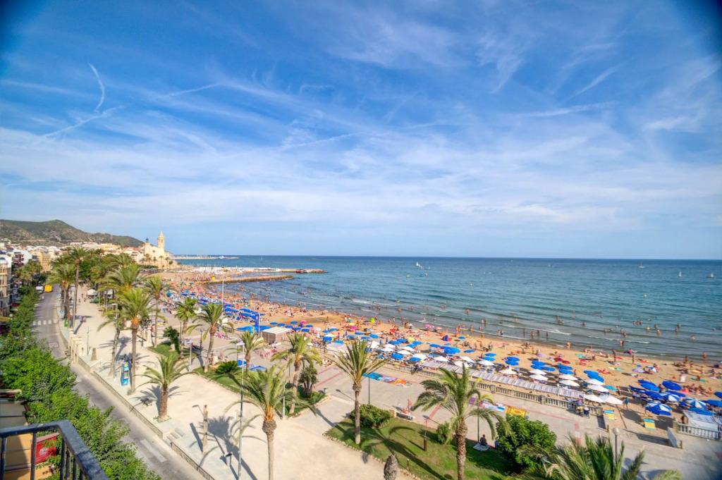 Blue Sea Front