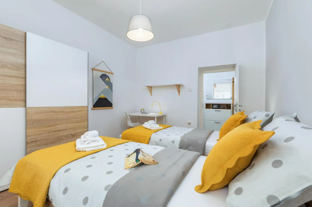 Lovely house with garden near city centre