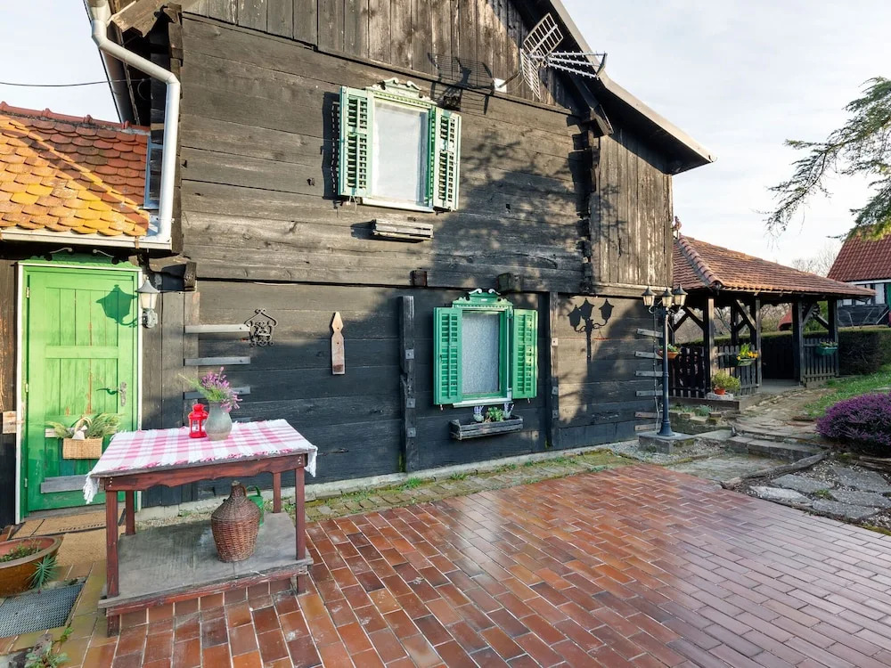 Traditional Holiday Home in Zagreb with Garden