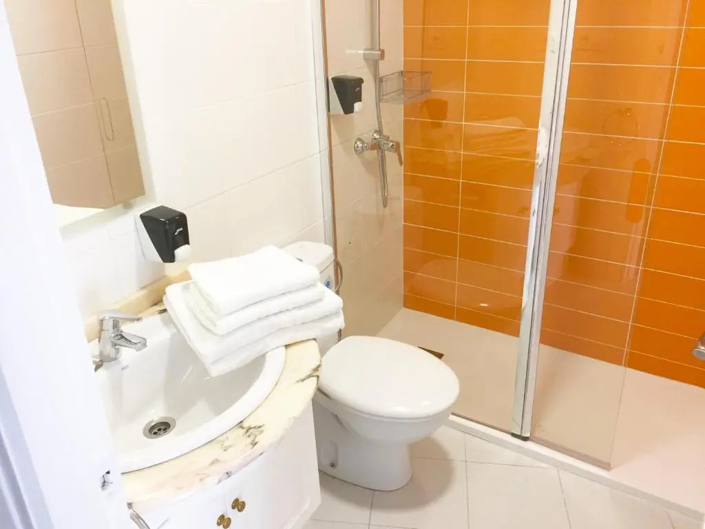 AP2116 Oasis Beach II Marineta
