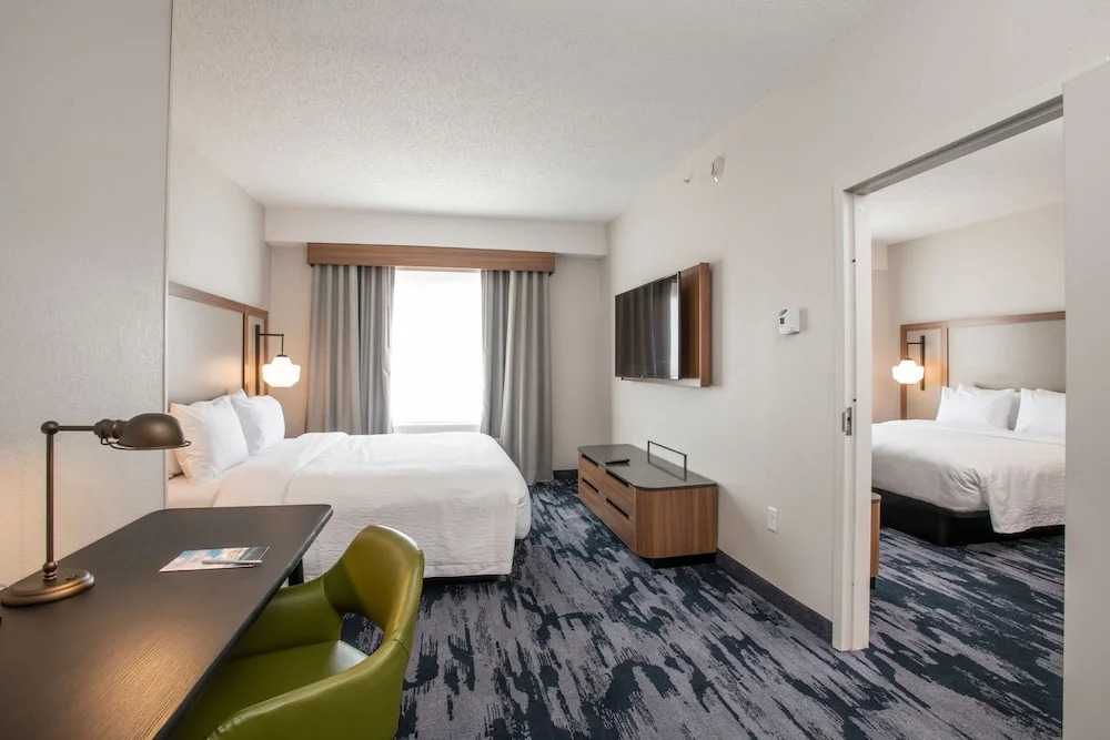 Comfort Suites