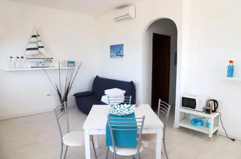 IzzHome Bella Vista