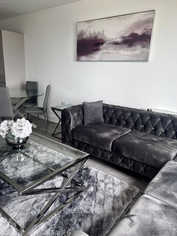 Luxury Stunning 1-bed Apartment in London