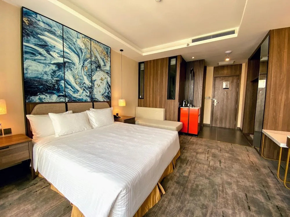 Muong Thanh Luxury Ha Long Centre Hotel