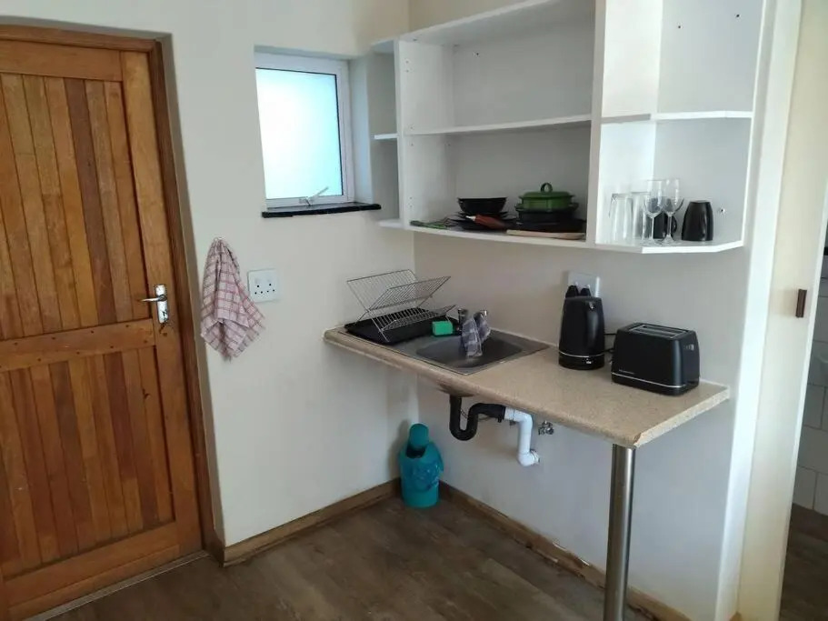 Cosy and sunny 1 bedroom place