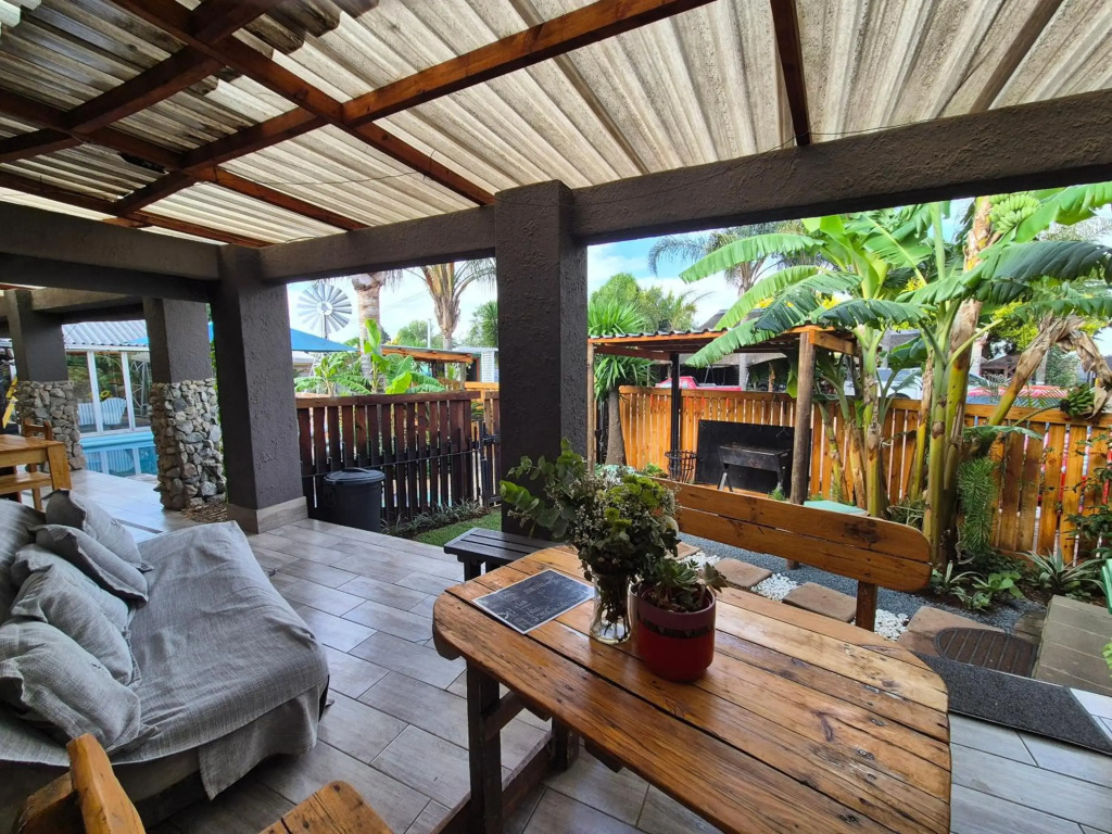 Bosveld In Die Stad Lodge
