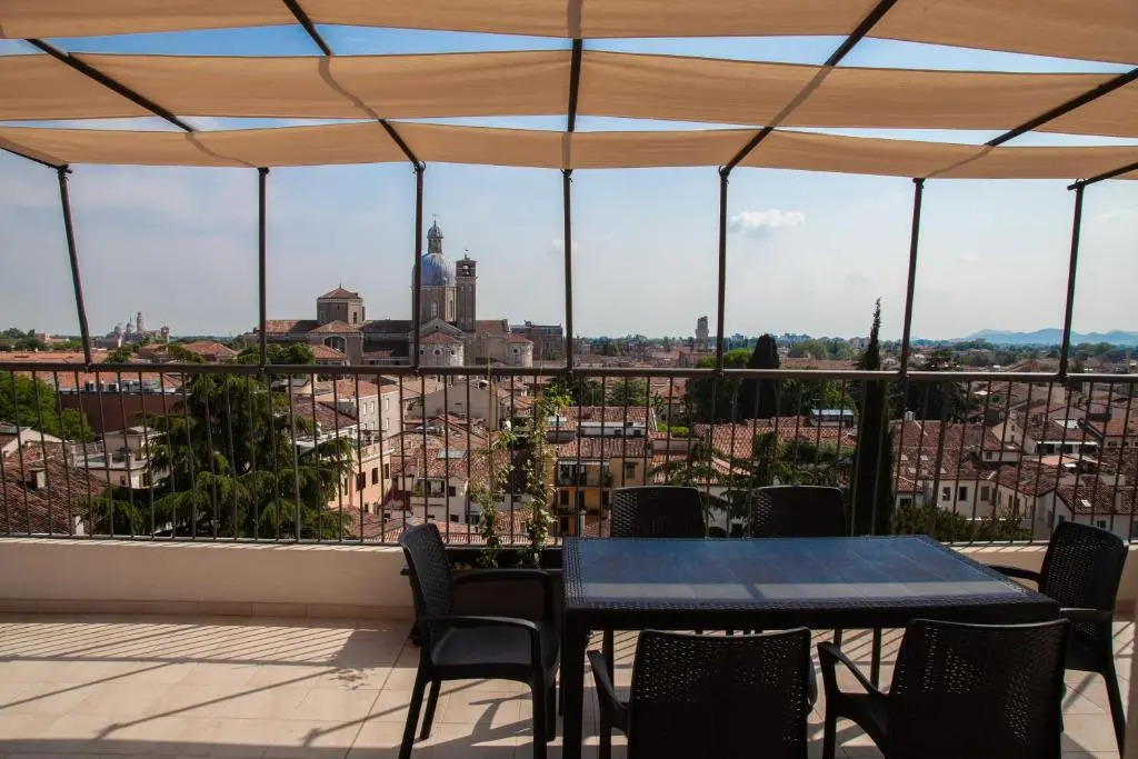 M14 Teatro Verdi Terrace Apartment