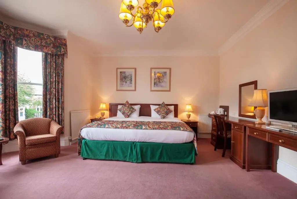 Ashley Hotel