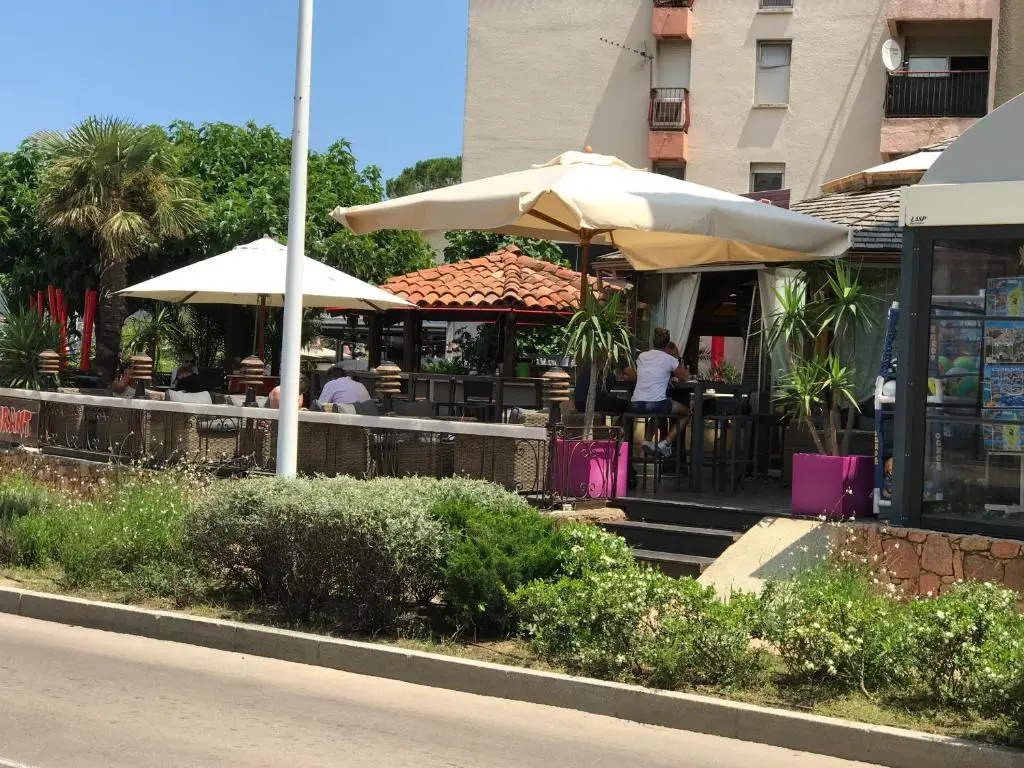 Résidence les princes du golf , le port de plaisance