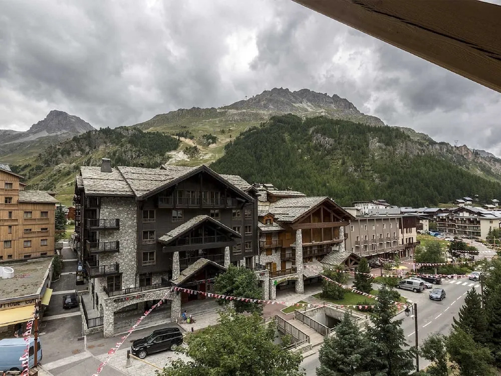 Savoyards and rustic studio in the heart of Val d'Isère