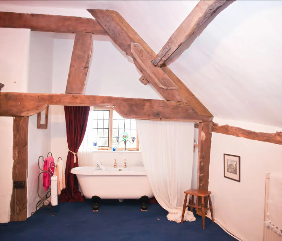 Walford Court