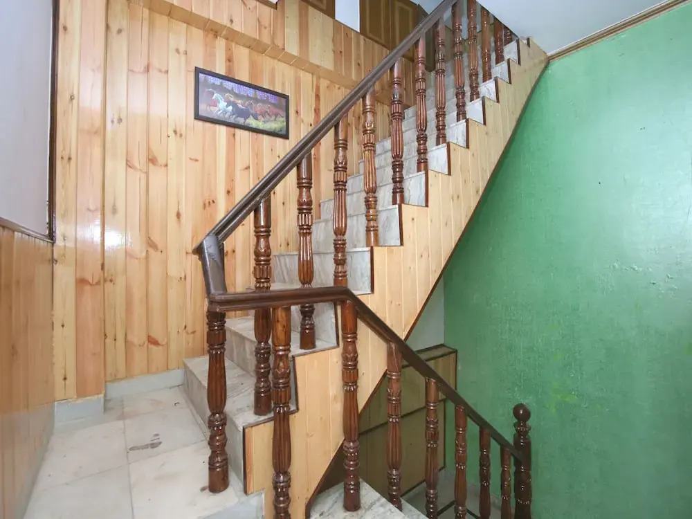 OYO 10305 Home 1 BHK Himsutra Bhattakufar