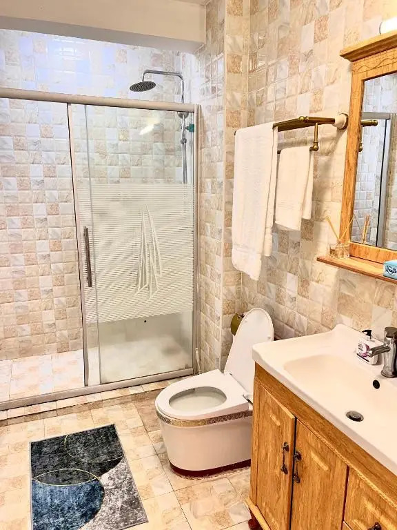 Cozy 1 bedroom Serviced apartment in Nairobi suburbs.