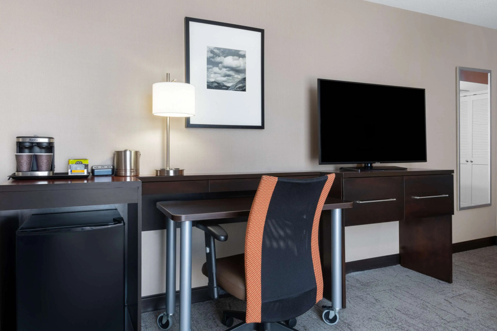 DoubleTree by Hilton Denver Cherry Creek, CO