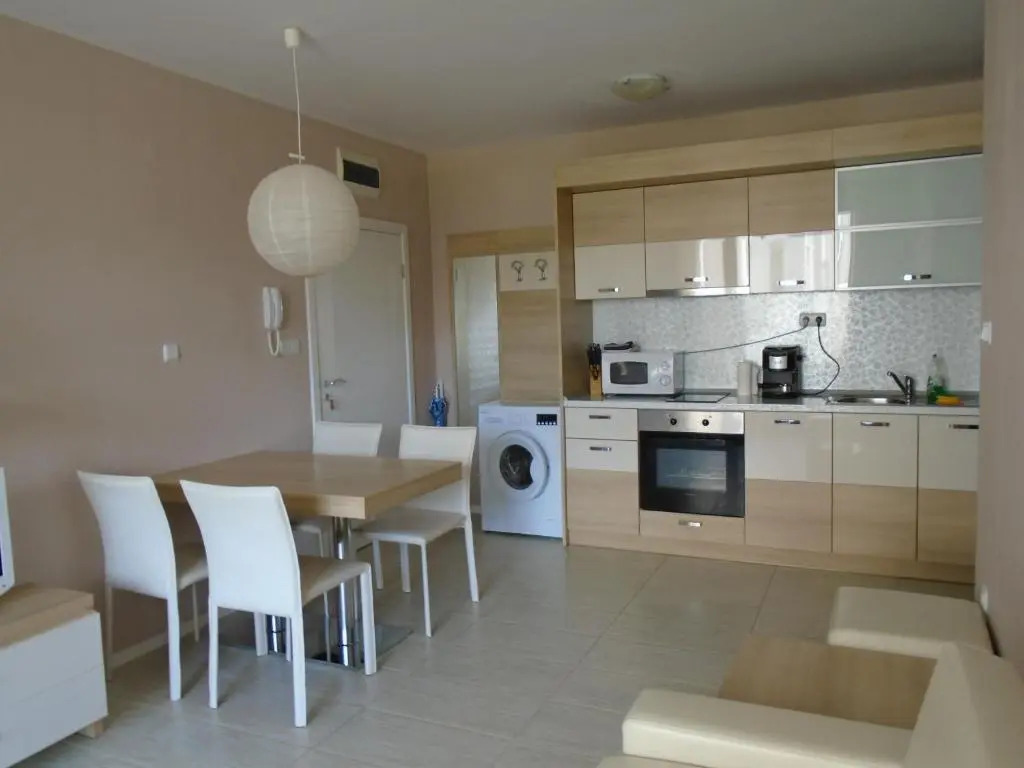 Nedevs Apartments in Kavatsi Area