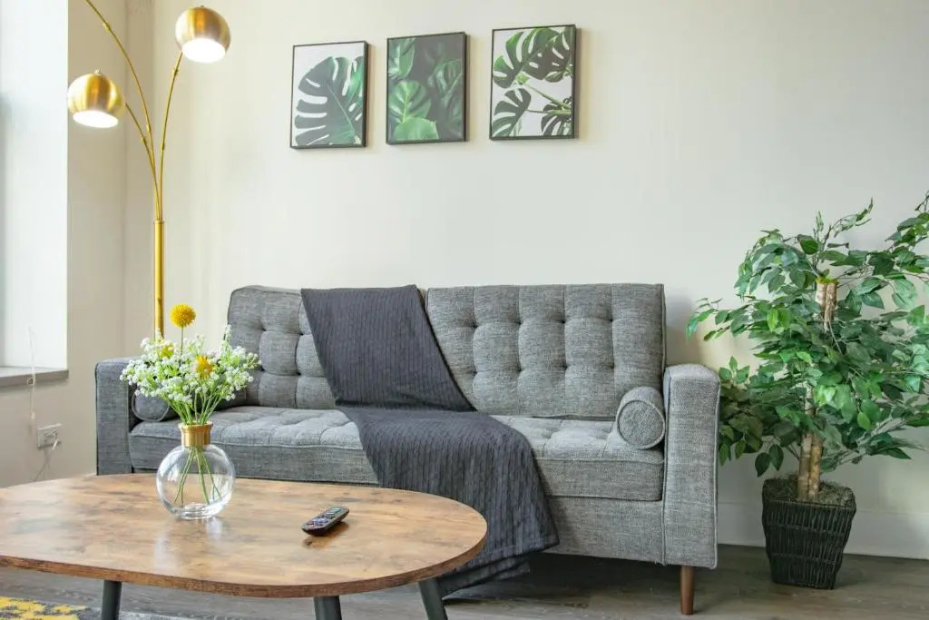 McCormick Place 420 friendly 2br-2ba on Michigan avenue with optional parking for 6 guests