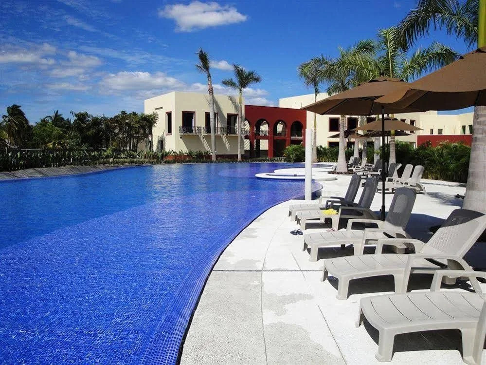 Tahéima Condominios