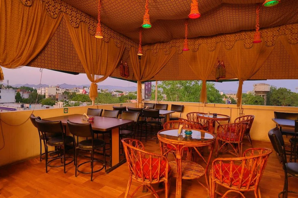 Hotel Taldar Inn