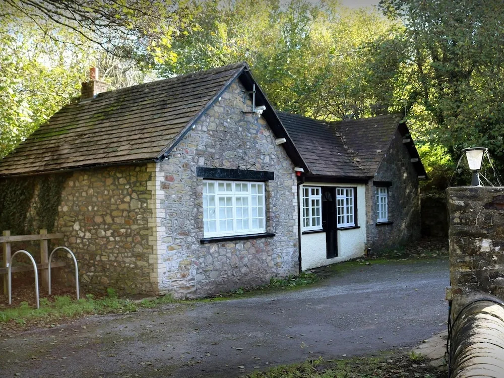 The Hollybush
