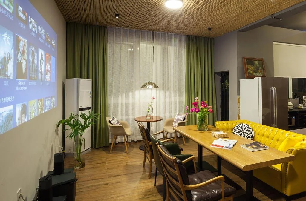 Coloroom Hotel