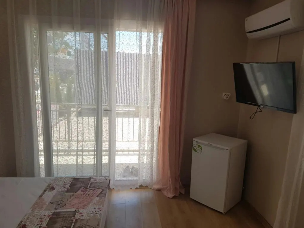 Midilli Otel Sarimsakli