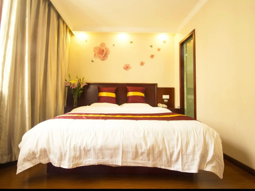 GreenTree Inn Shanghai Pudong Expo YangSi Metro Station YangXin Road Shell Hotel