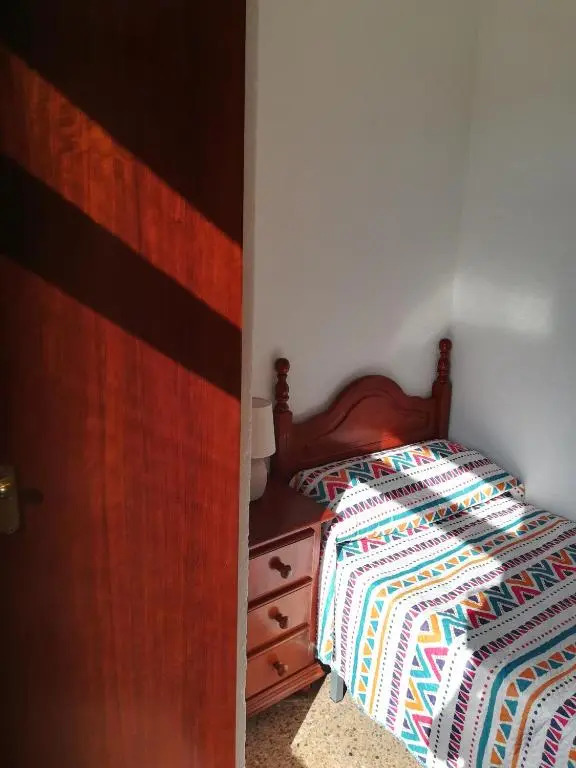 2 Dormitorios, 5 personas, Piscinas, 10 min Playa, Plaza La Nogalera
