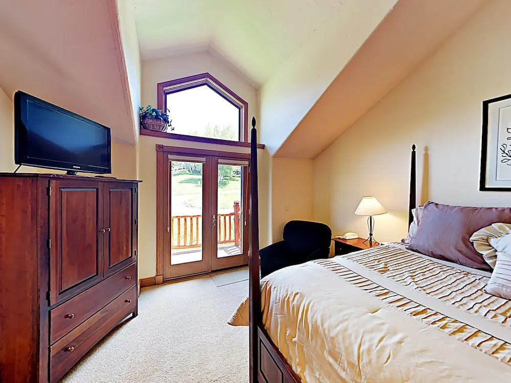 2700 Cross Timbers Trail Townhouse #1 4 Bedrooms 3.5 Bathrooms Townhou