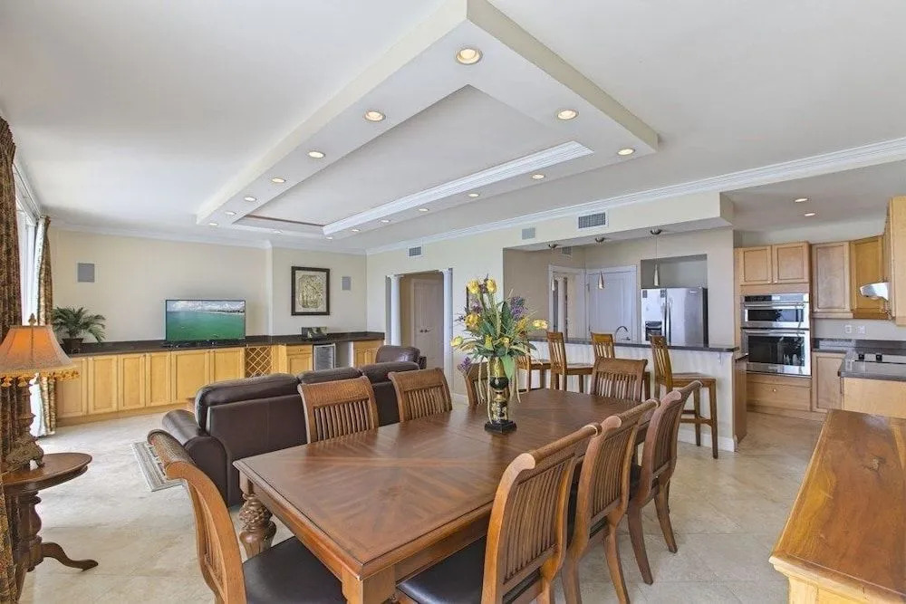 Majestic Reef Penthouse - 3 Br Condo