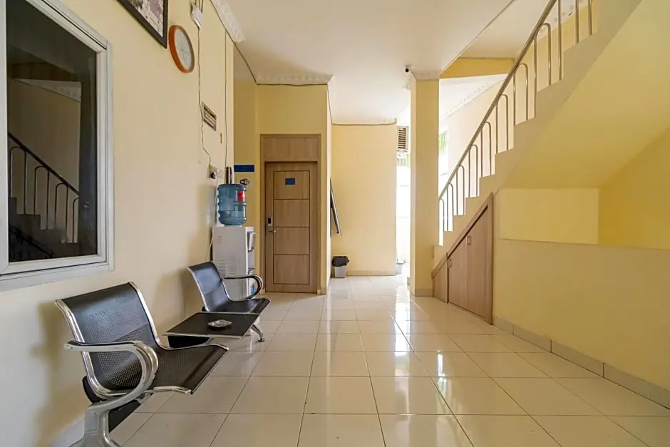 RedDoorz @ Jalan Kolonel Haji Burlian Palembang 2