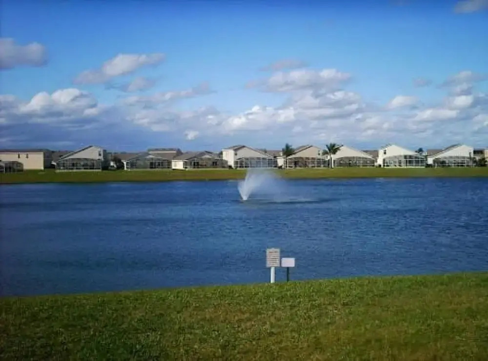 6BR Family Home With Private Pool Hot tub BBQ