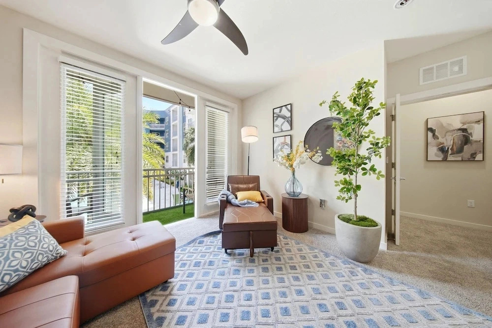 Modern 2BR w Pool Pet-friendly Unit 17