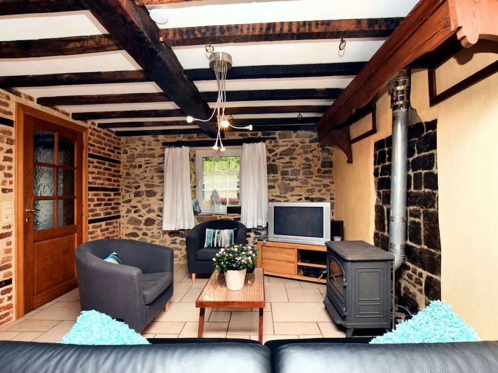 Vintage Holiday Home in Durbuy With Terrace, Garden, Parking