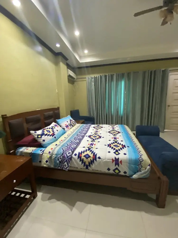 Rovimar Condo Angeles