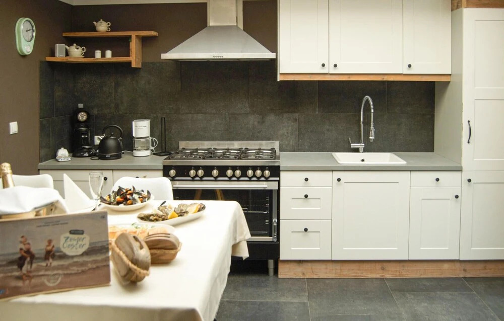 Awesome Apartment in Yerseke With 2 Bedrooms, Sauna and Wifi