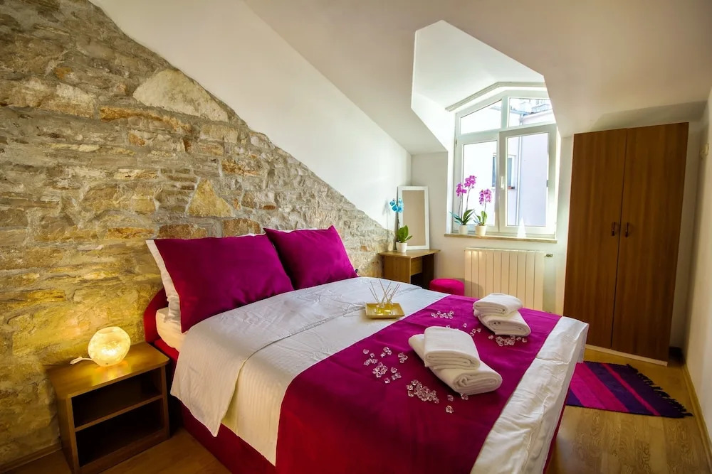 Omir Bed & Breakfast