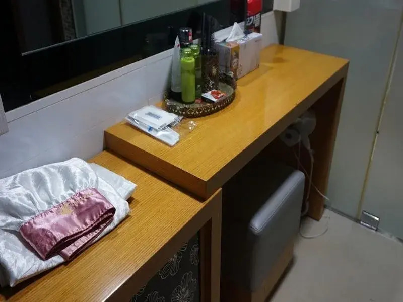 Pi Tourist Hotel