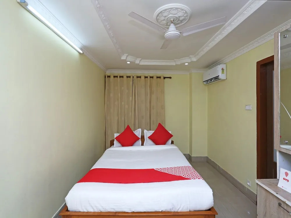 OYO 11488 Hotel Subham Palace