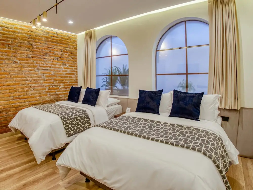 Wanderlot - Hotel Plaza Central