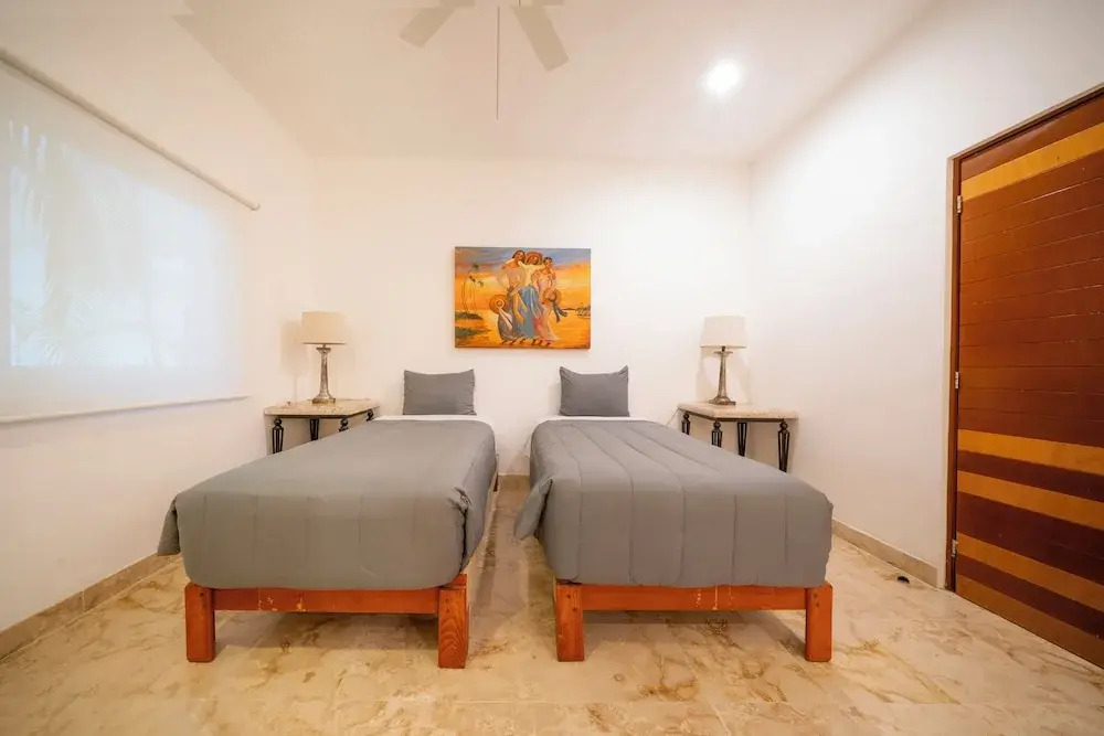 2 Br Condo Near to the Beach - CDM 113