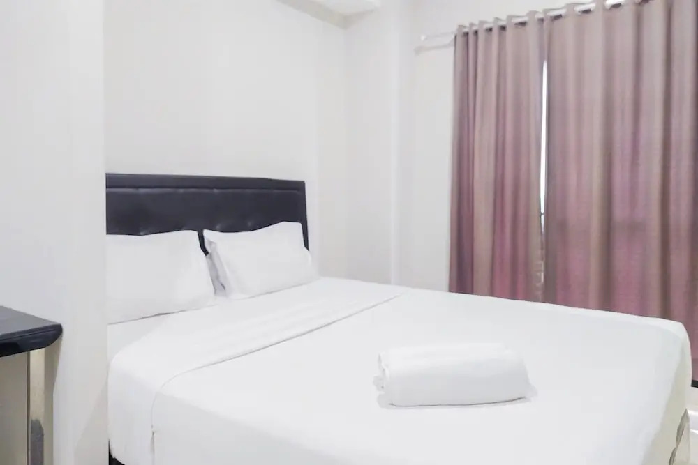 Comfy And Modern Studio Room The Ayoma Apartment