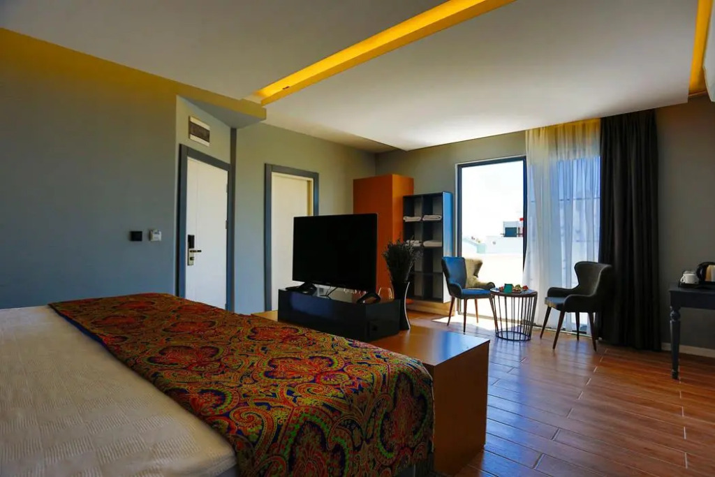 Azuu Suite Hotel