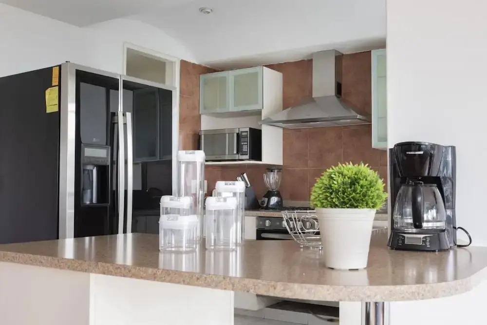 Deluxe Condo With GYM and Garden Near La Mexicana Park