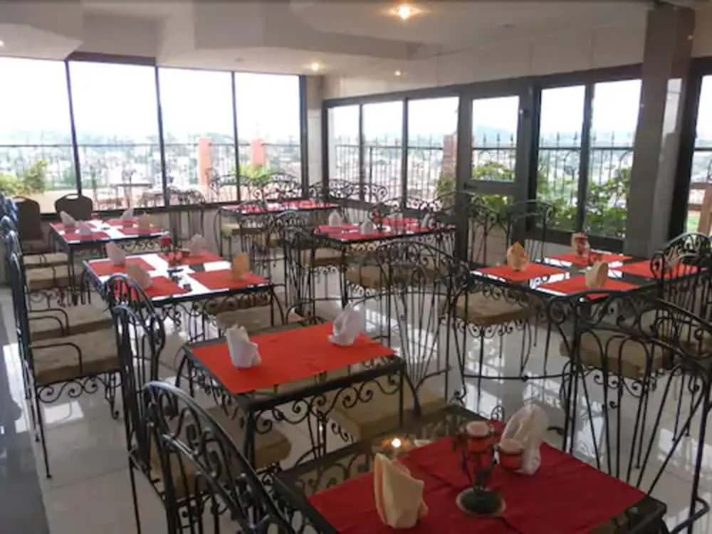 Tou'Ngou Hotel