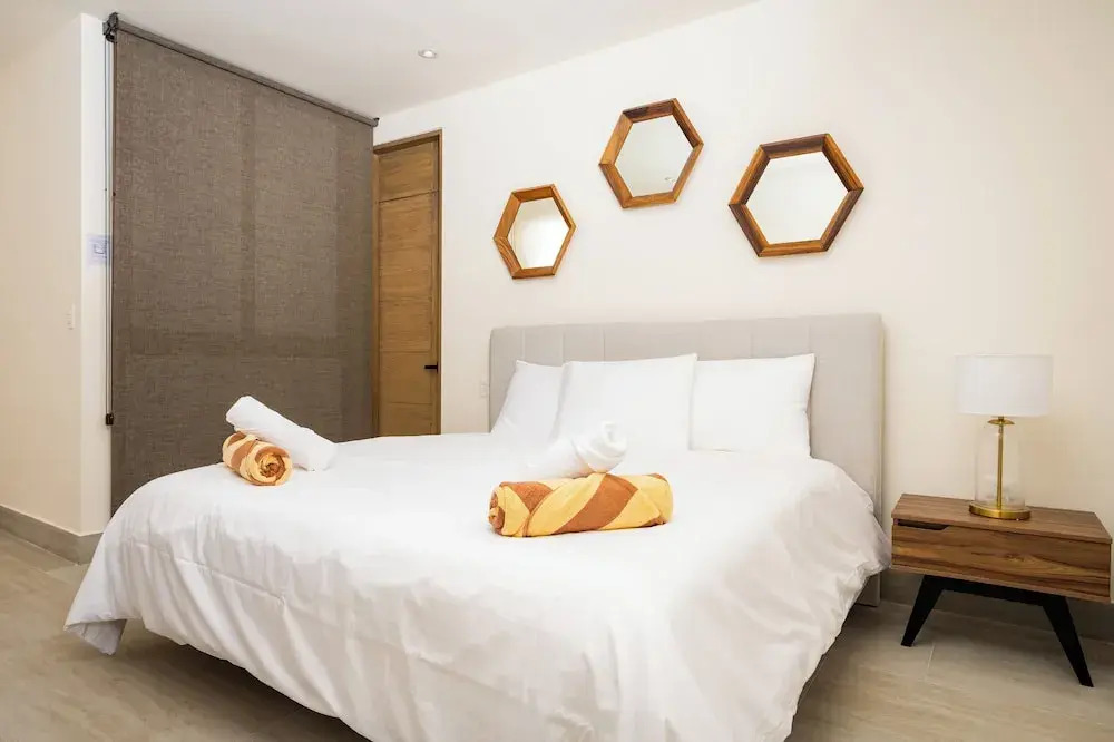Cumbres Garden luxury apartments - By Aloja RV