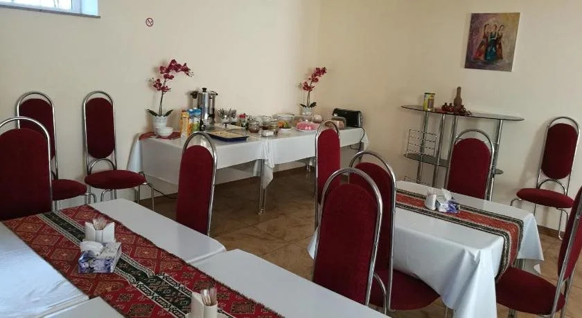 Ossanna Hotel