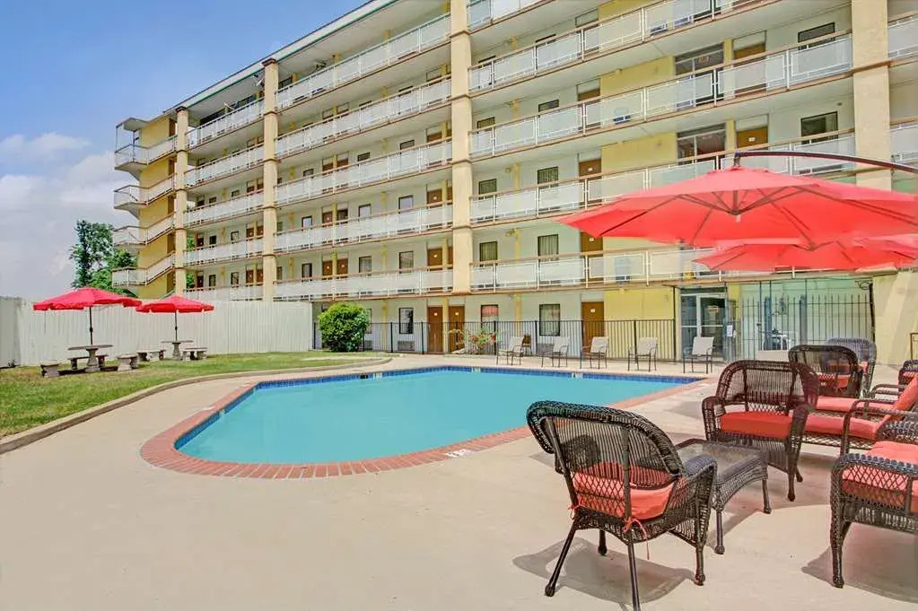 Super 8 Memphis Dntn Graceland