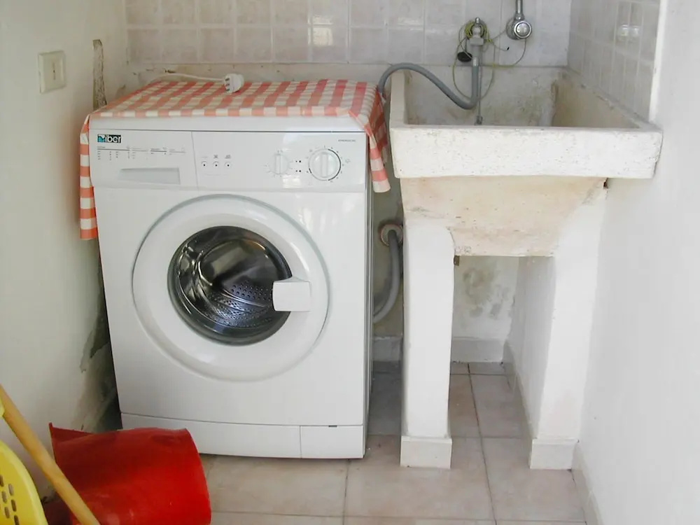 House With 4 Bedrooms in Santa Maria del Focallo, With Enclosed Garden