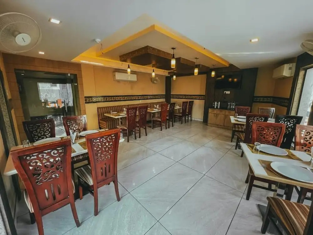 Hotel SLE Residency