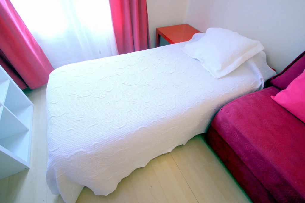 Stopbarcelona Universidad Apartments